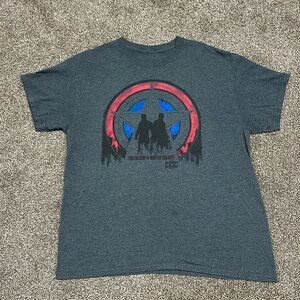 Marvel The Falcon and The Winter Soldier men’s t-shirt no size tag fits a large